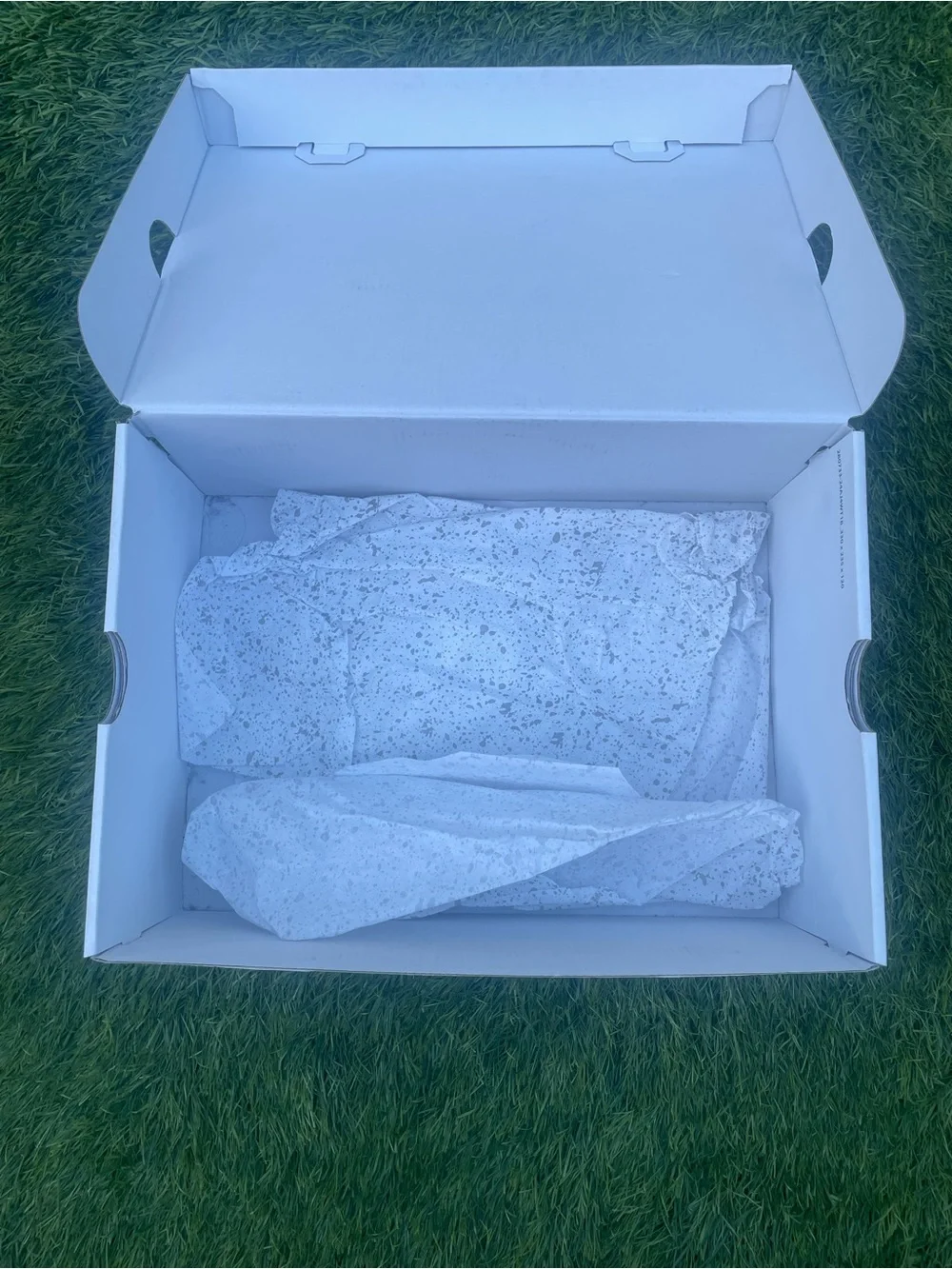 Authentic Jordan Air Jordan 4 Retro Size 9 White Thunder